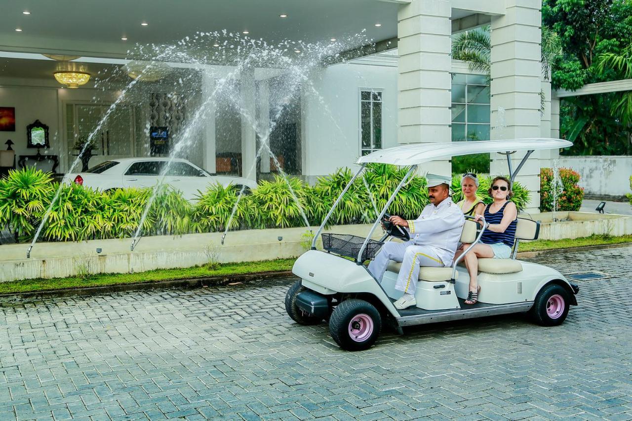 The Covanro Airport Hotel - Katunayake Gampaha Exterior foto