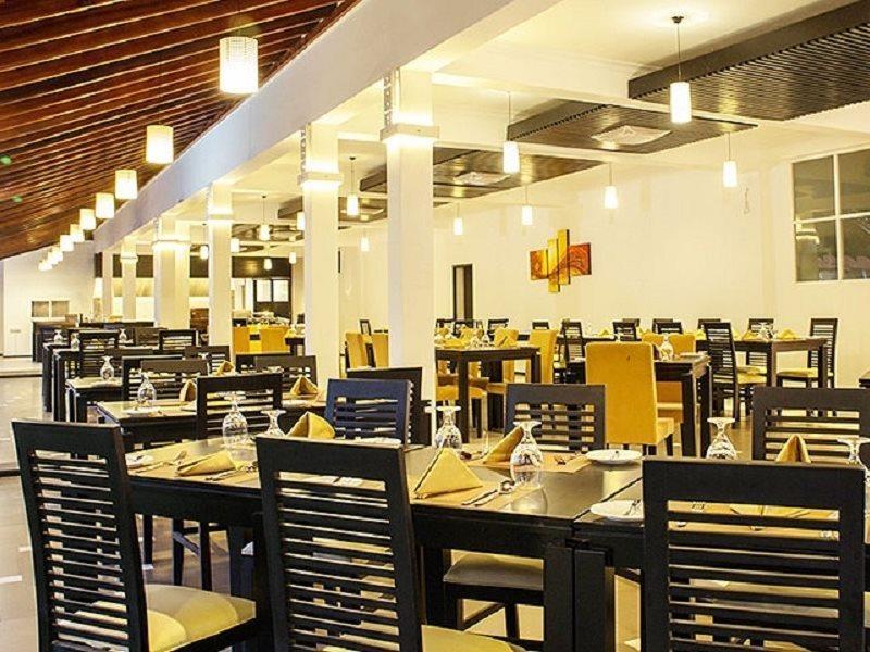 The Covanro Airport Hotel - Katunayake Gampaha Exterior foto