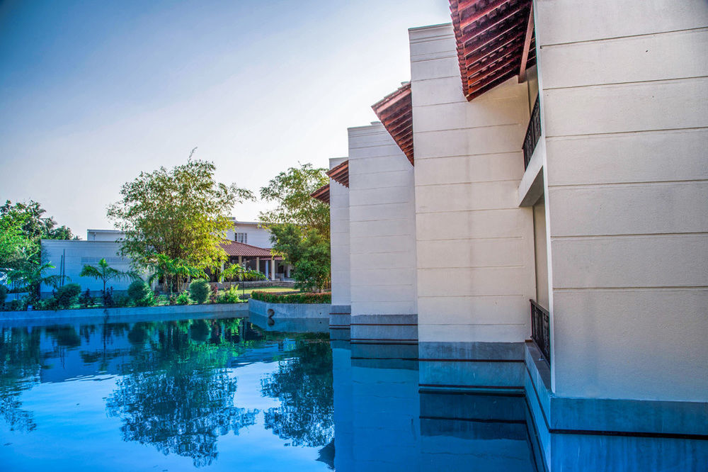 The Covanro Airport Hotel - Katunayake Gampaha Exterior foto
