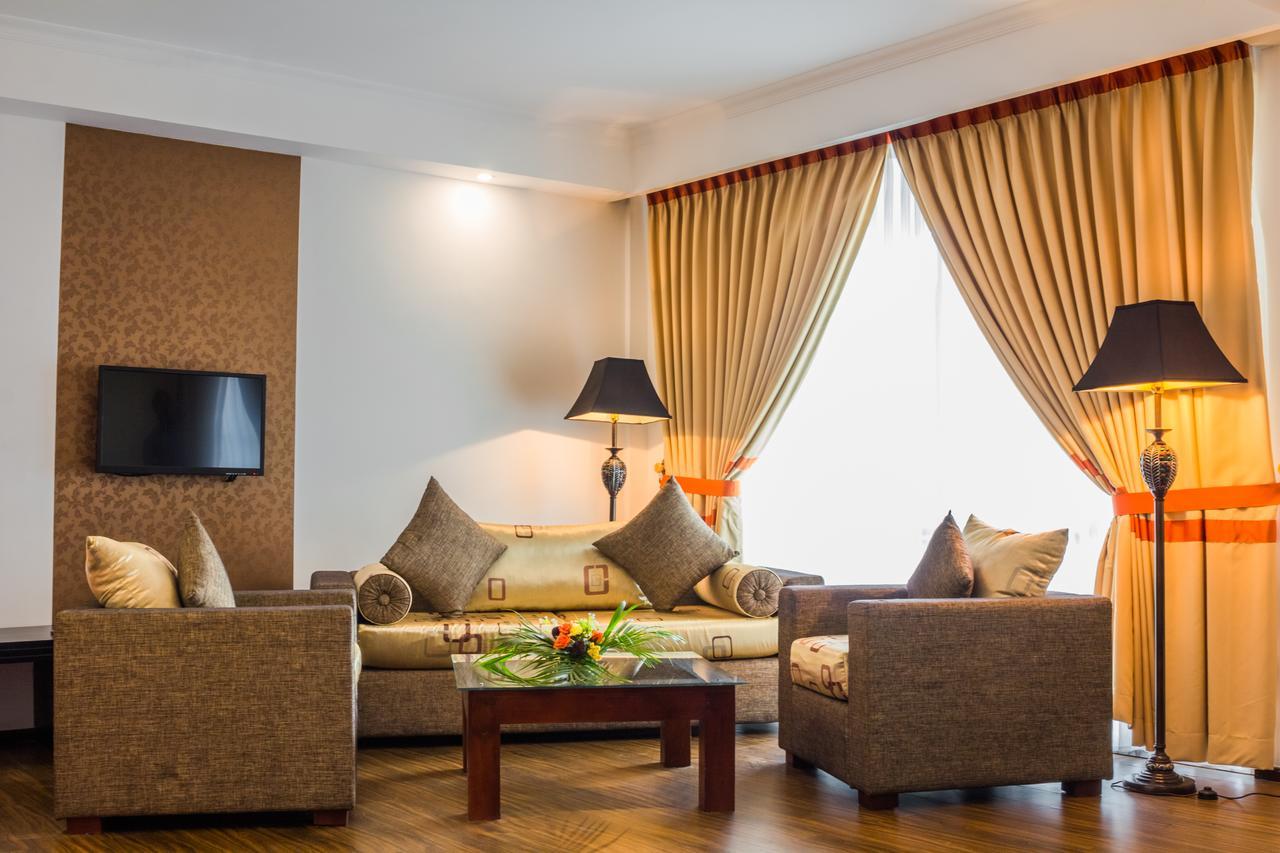 The Covanro Airport Hotel - Katunayake Gampaha Quarto foto